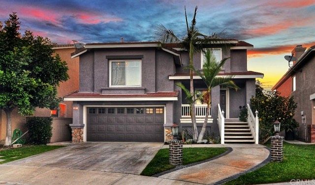 1st image of 27 Sherwood Dr