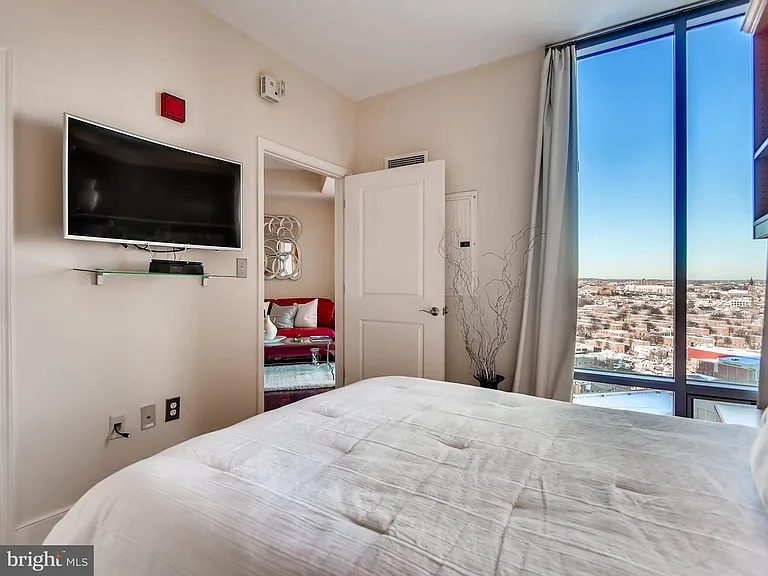 675 President St #2408 — Photo 6