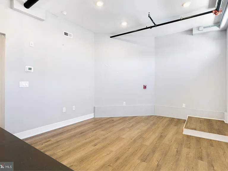 3965 Lancaster Ave #102 — Photo 5
