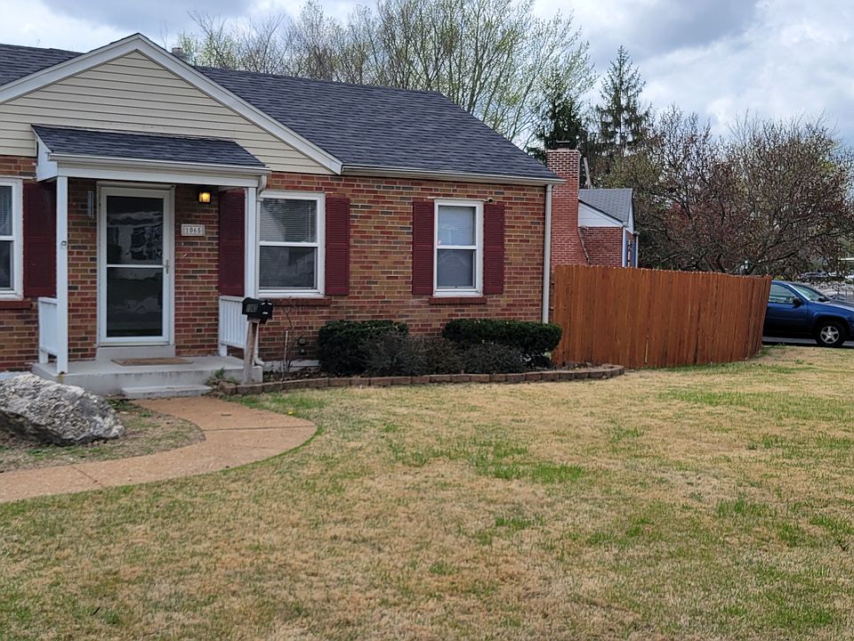 1st image of 1065 Saint Matthew Dr