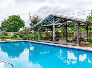 311 Lacey Dr, Chickasha, OK 73018