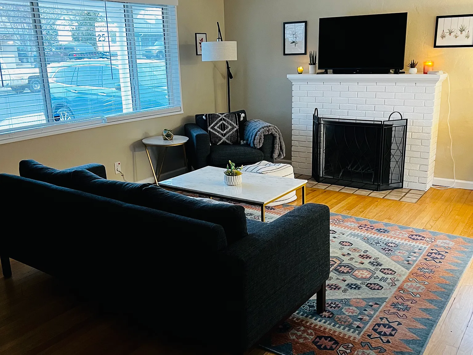 2 bed, 864 sqft, $2,000 — Photo 3