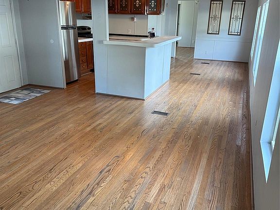3rd image of 8006 Palo Vista Dr