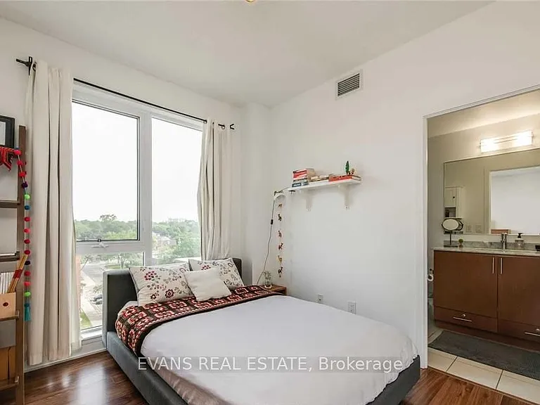 260 Sackville St #705 — Photo 10
