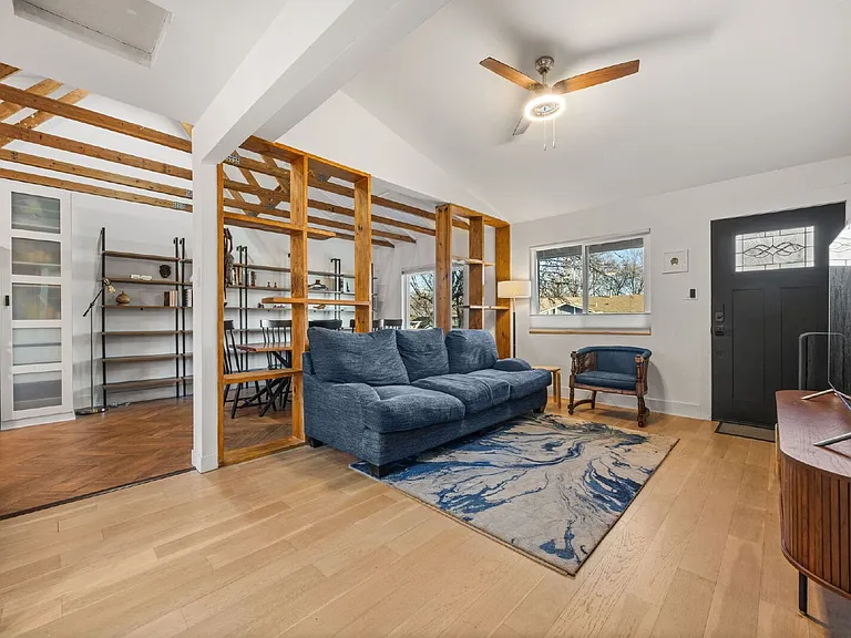 6904 Cherry Meadow Dr — Photo 6