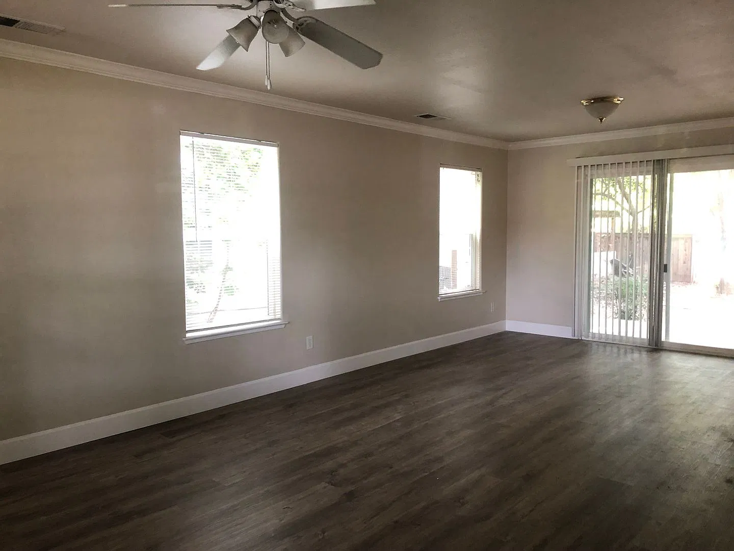 **Reserve For Summer 2027** Beautiful Home Close To Downtown Chico — Photo 3