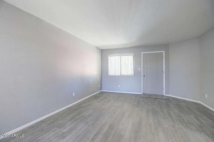 Building Photo - 2220 W Dora St #214