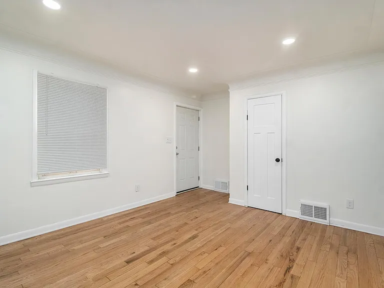 7281 Rockdale St — Photo 9