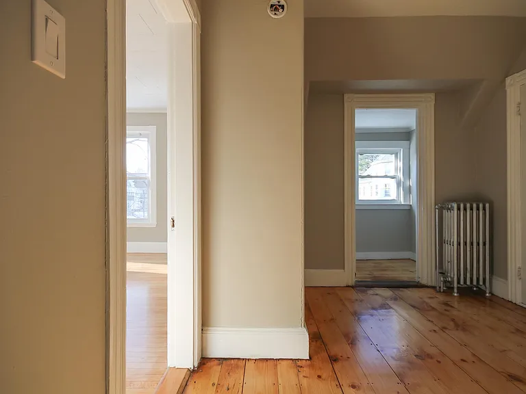 169 Glenwood Ave #2 — Photo 32