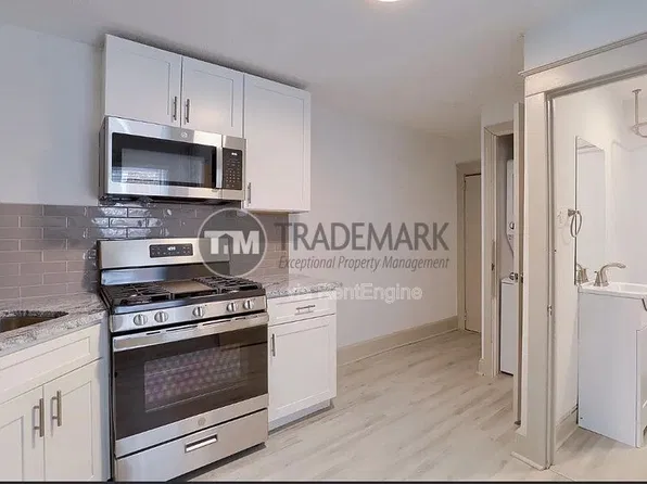 40 W James St APT 4, Lancaster, PA 17603