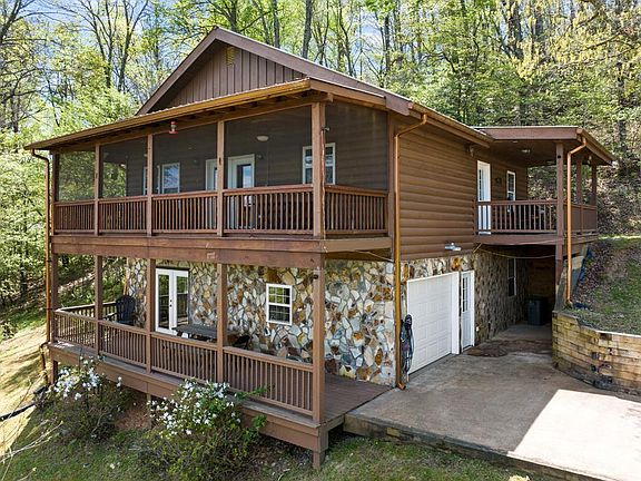 2nd image of 152 Cowboy Way