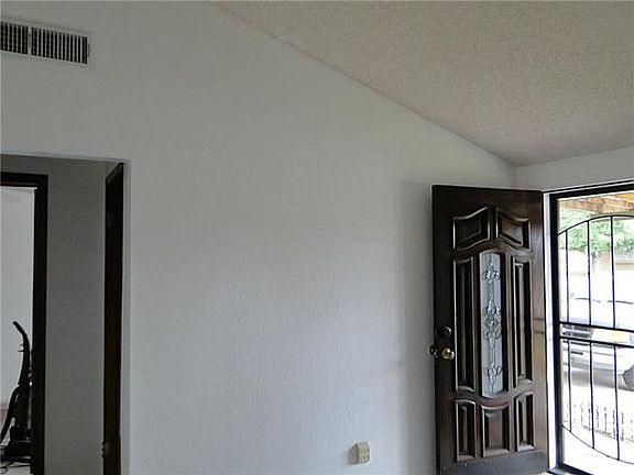 3rd image of 1577 Diego Rivera Dr