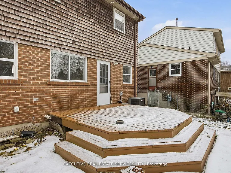69 Lorraine Cres — Photo 38