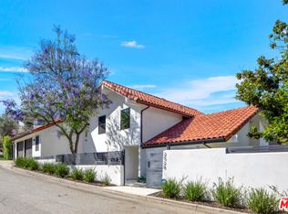 2528 Carman Crest Dr, Los Angeles, CA 90068