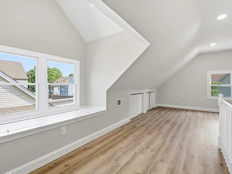 Loft 2