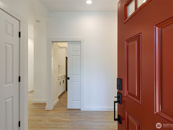 4th image of 10126 177th Avenue NW