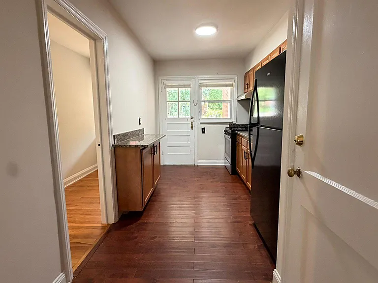 909 E Lake Ave #1 — Photo 23