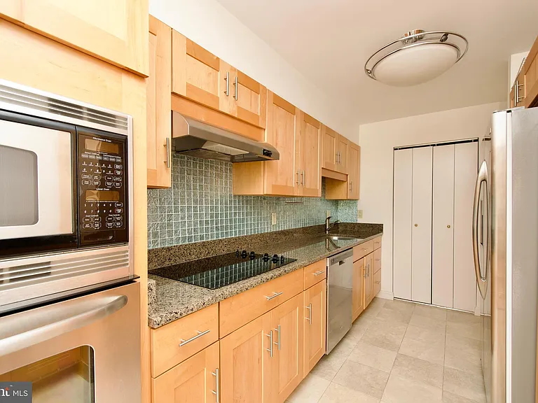 1250 S Washington St #218 — Photo 14