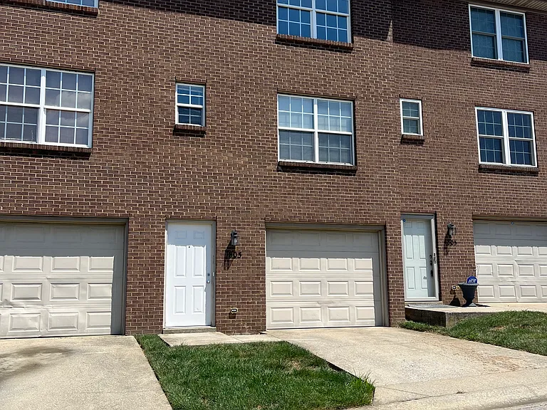 1803 Ellison Pl — Photo 1