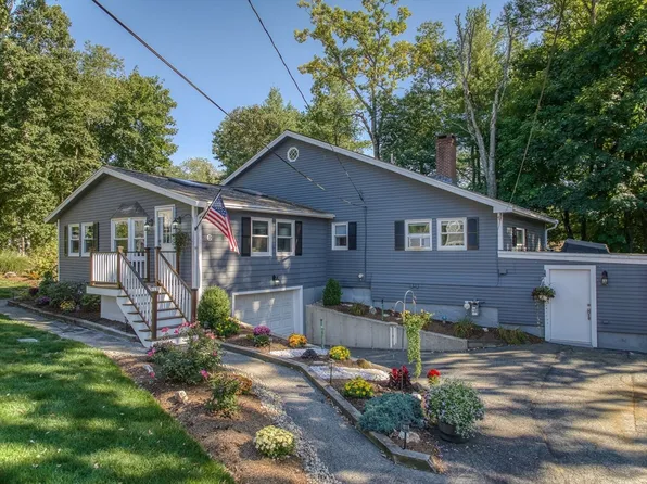 6 Fairview Ave, Bedford, MA 01730