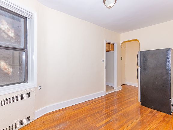 5th image of 100 E 21st St #46