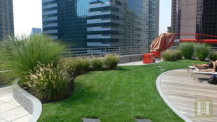 Sold by Halstead Real Estate | media 8