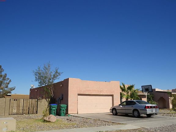 2nd image of 806 W Margaret St