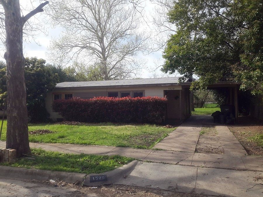 1st image of 1529 Barcus Cir