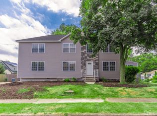 39 Westminster Pl, Edison, NJ 08817