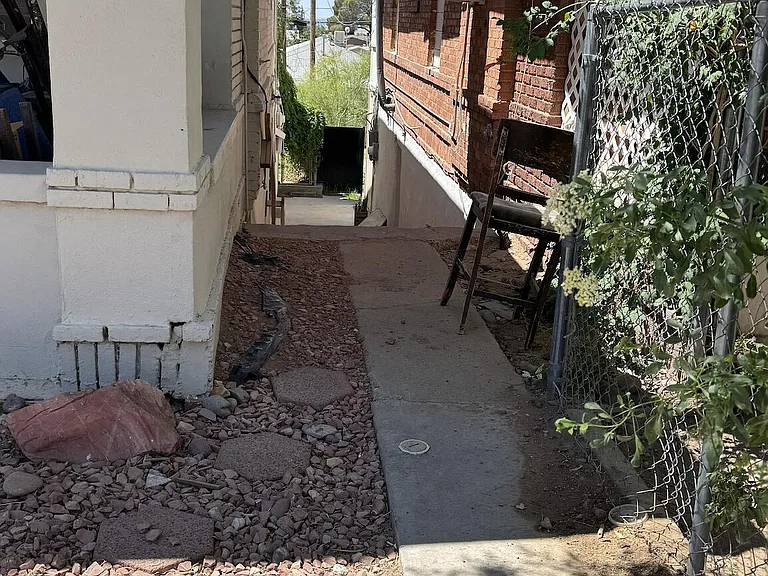 2318 Federal Ave #B — Photo 2