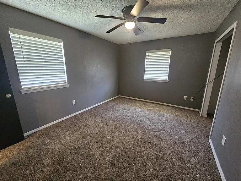 3202 SE Footman Ln — Photo 9