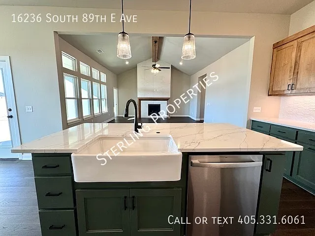 16236 S 89th East Ave — Photo 22