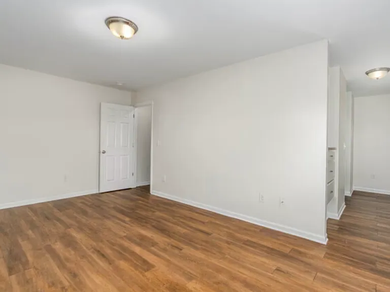 Autumn Chase Apartments — Photo 6