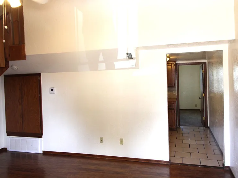 1901 E Lindsey St — Photo 23