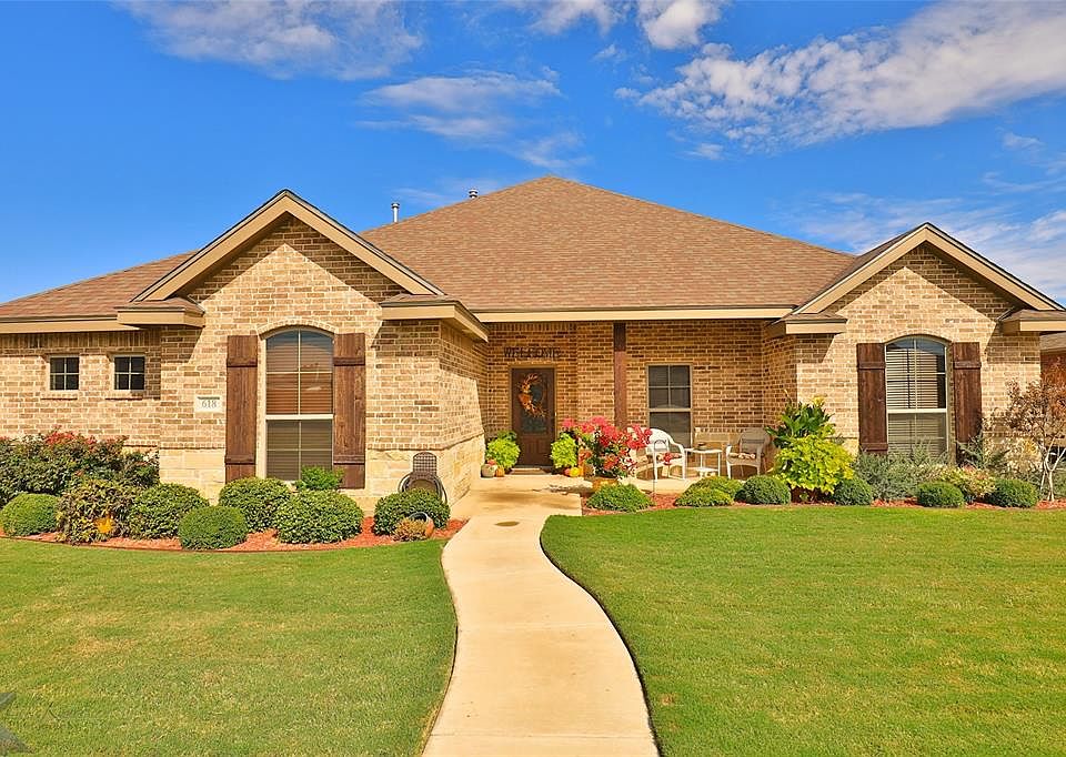 1st image of 618 Mossy Oak Dr