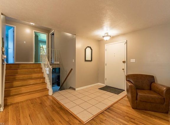 2nd image of 12488 Valley View Dr