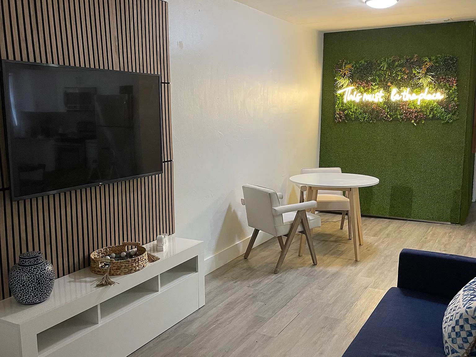 2 bed, 1.0 bath, 600 sqft, $2,350 — Photo 3