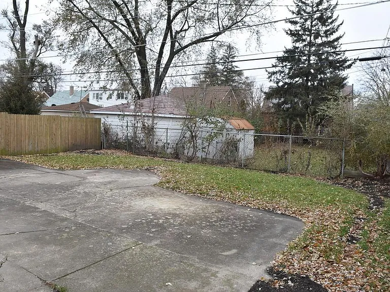 2710 Reuter St — Photo 14