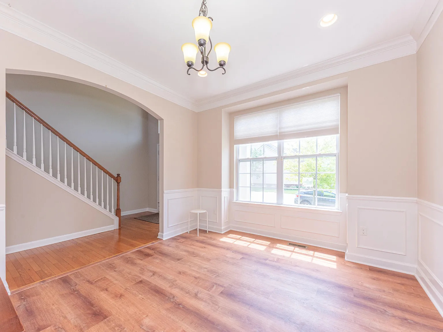 3 bed, 2.5 bath, 2100 sqft, $2,900 — Photo 4