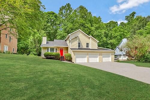 3rd image of 2462 Chauncey Ln SW
