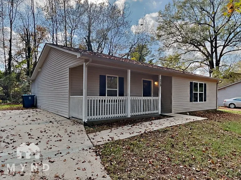 219 American Dr — Photo 1