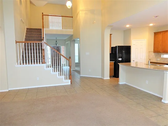 9501 Navarro St — Photo 9