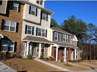6392 Olmadison Pl, College Park, GA 30349