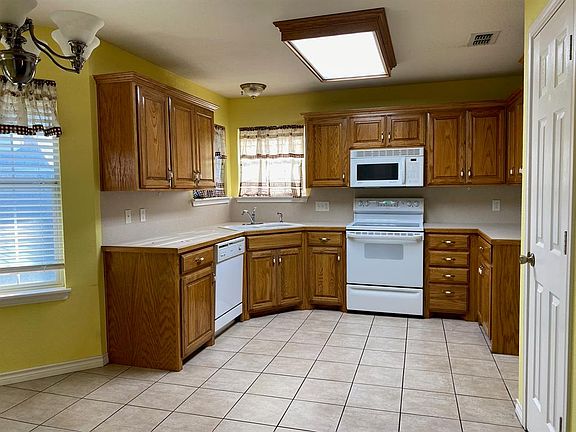 5th image of 1217 Tulane Dr