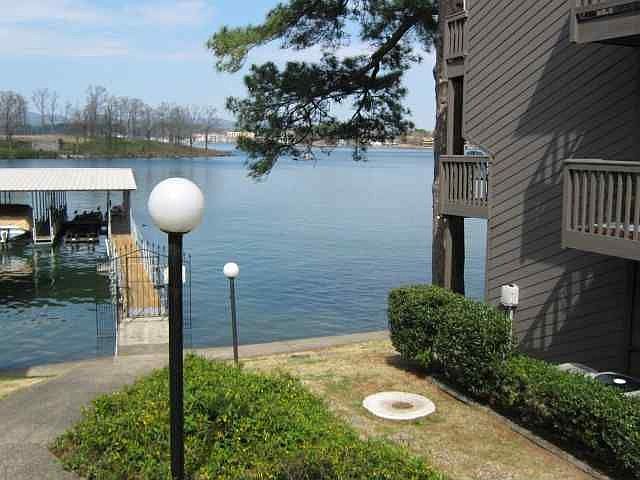 1st image of 200 Hamilton Oaks Dr