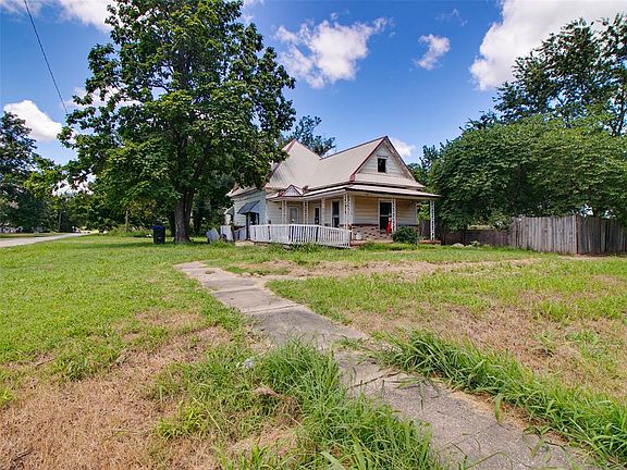 5th image of 204 Cleason Ave