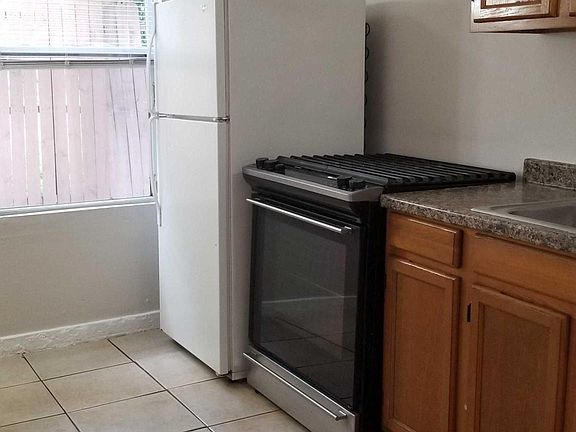 4th image of 1005 N Osceola Ave