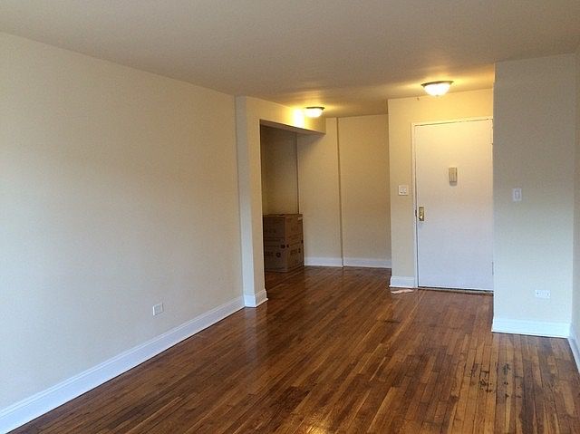 2nd image of 33-26 Parsons Blvd