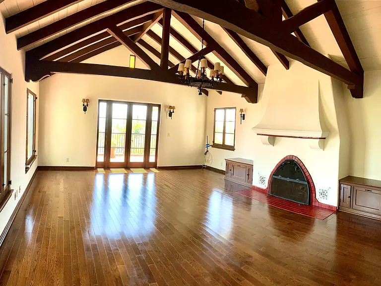 370 High Dr — Photo 6