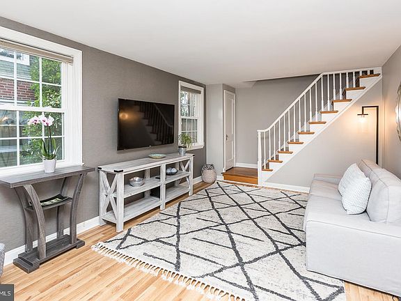 5th image of 226 Fairlamb Ave